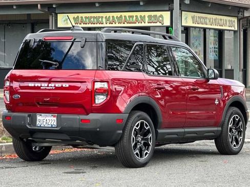 Used 2025 Ford Bronco Sport Outer Banks image 3