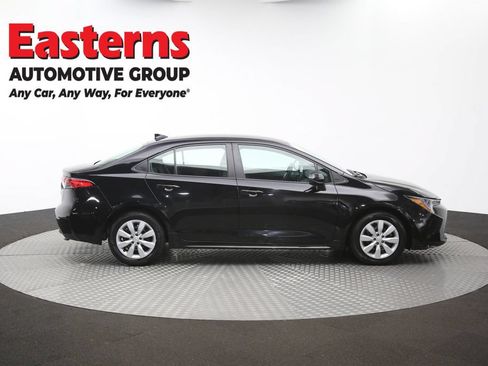 Used 2025 Toyota Corolla LE FWD image 43