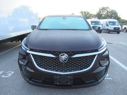 Used 2022 Buick Enclave Avenir w/ Avenir Technology Package AWD/4WD image 2
