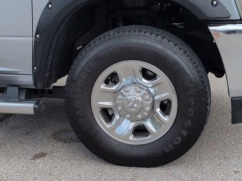 Used 2024 RAM 2500 Tradesman w/ Chrome Appearance Group AWD/4WD image 11