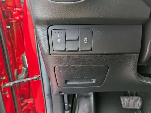 Used 2019 Kia Soul + FWD image 16
