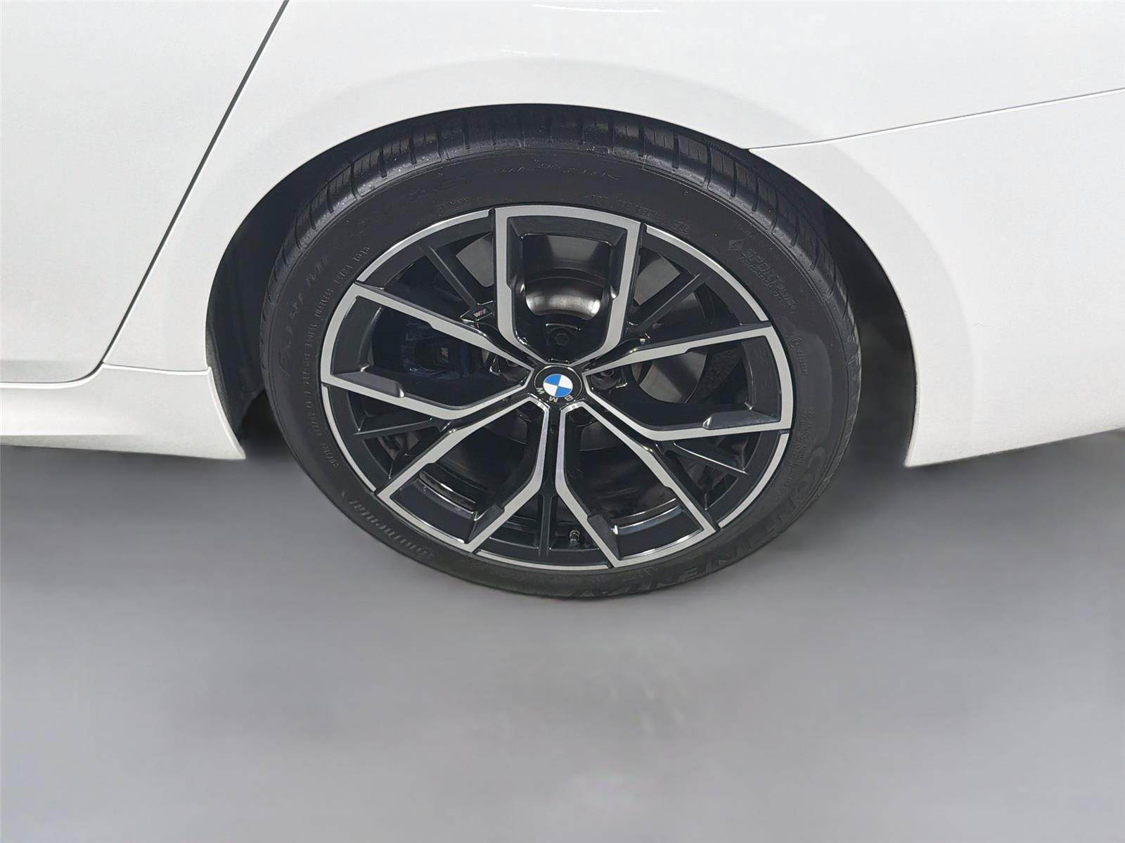 Used 2023 BMW 530i w/ M Sport Package RWD image 31