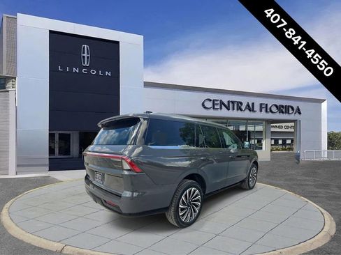 New 2026 Lincoln Navigator Black Label AWD/4WD image 2