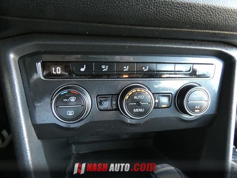 Used 2018 Volkswagen Tiguan SE w/ Panoramic Sunroof Package AWD/4WD image 56