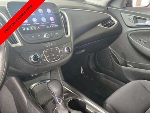 Used 2024 Chevrolet Malibu LT FWD image 21
