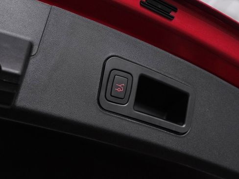 Used 2018 Tesla Model S P100D image 55