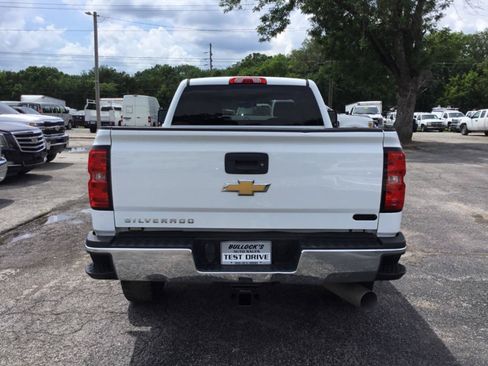 Used 2018 Chevrolet Silverado 2500 W/T w/ WT Convenience Package AWD/4WD image 5