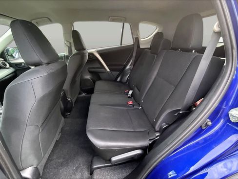 Used 2014 Toyota RAV4 LE FWD image 18