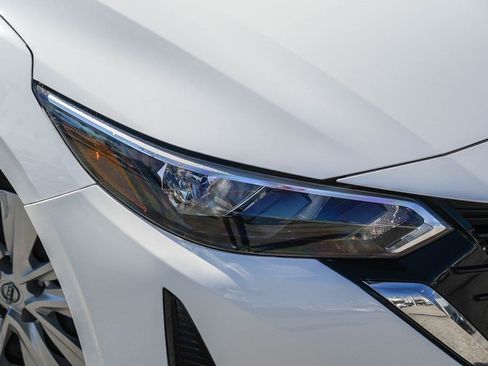 Used 2024 Nissan Sentra S FWD image 2
