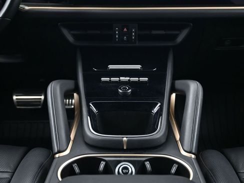 Certified 2024 Porsche Cayenne Turbo GT image 10