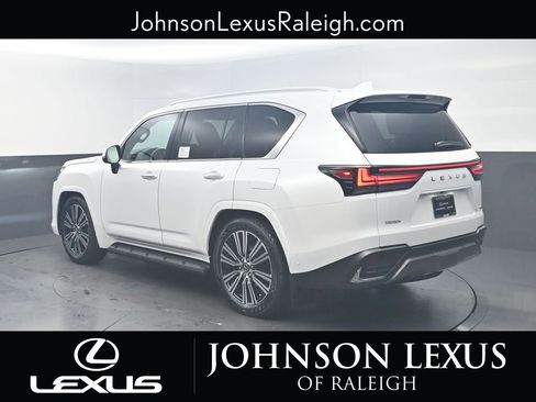New 2026 Lexus LX 700h Luxury image 7