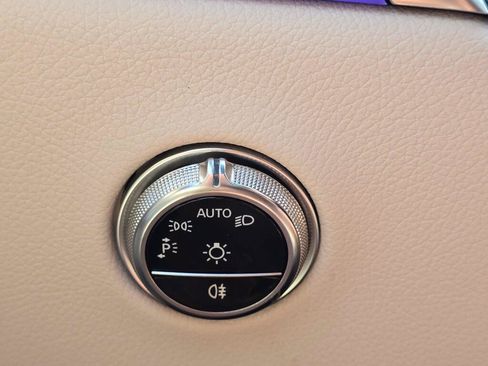 Used 2026 Mercedes-Benz GLC 300 4MATIC image 39