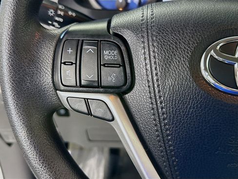 Used 2020 Toyota Sienna LE w/ LE Preferred Package AWD/4WD image 14