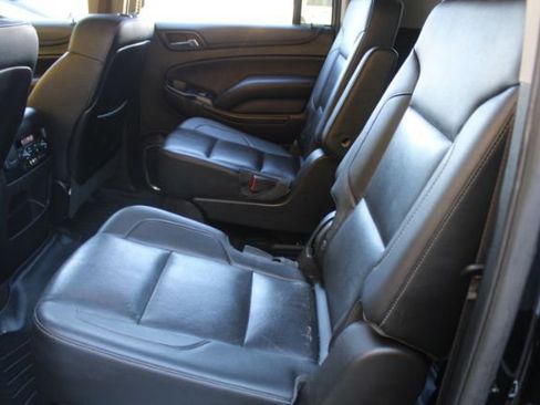 Used 2016 Chevrolet Suburban LTZ image 9