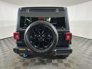 Used 2023 Jeep Wrangler Unlimited Sahara AWD/4WD video 3