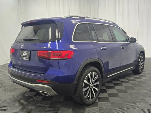 Used 2021 Mercedes-Benz GLB 250 4MATIC w/ Premium Package image 6