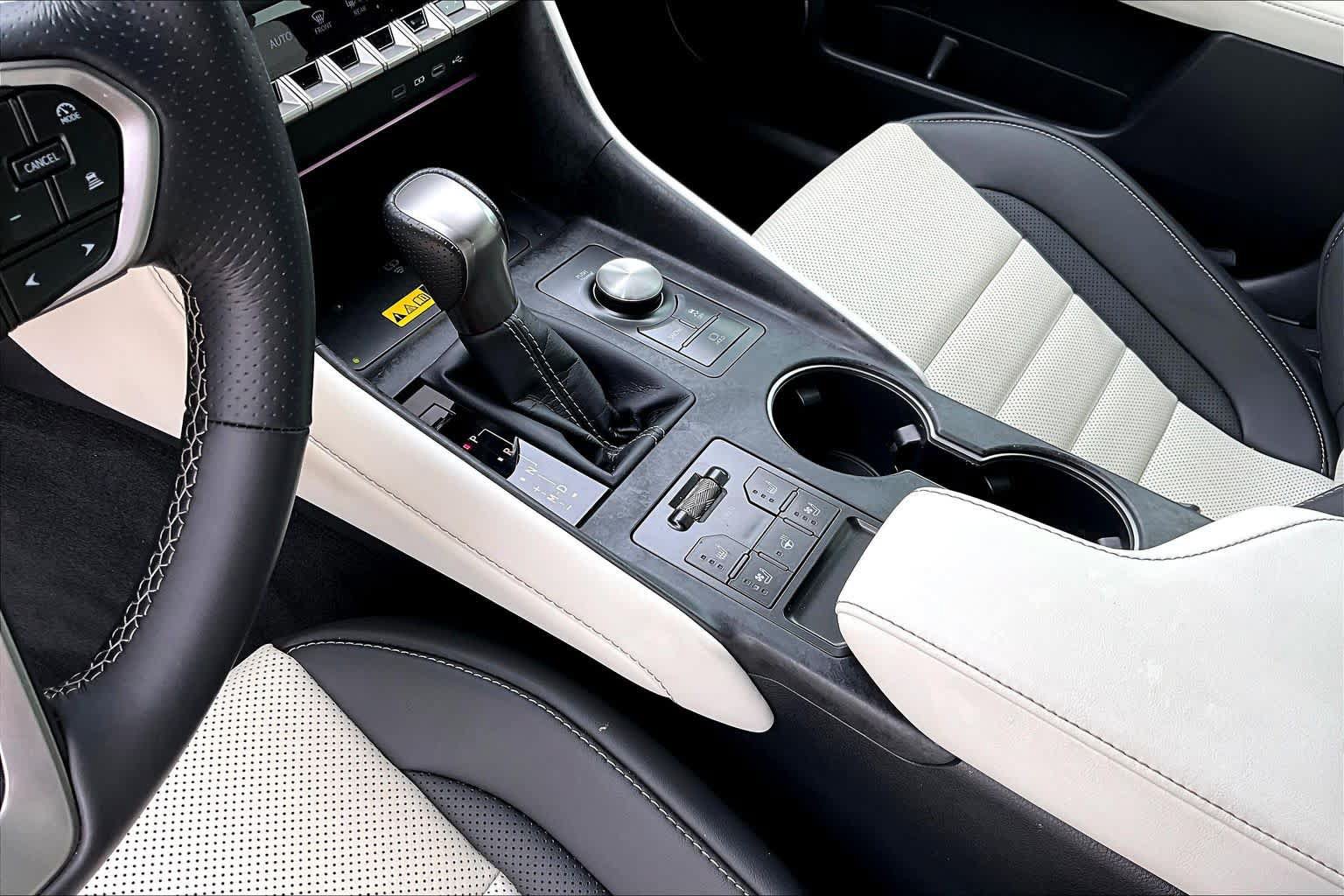 Used 2026 Lexus IS 350 F Sport w/ Technology Package RWD image 15