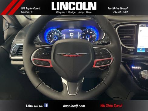 New 2026 Chrysler Pacifica Select image 17