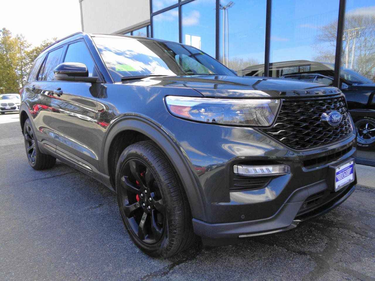 Used 2024 Ford Explorer ST w/ Equipment Group 401A AWD/4WD image 3