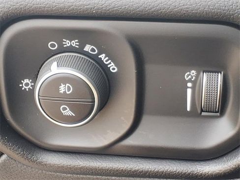 Used 2024 RAM 2500 Big Horn w/ Bed Utility Group image 25