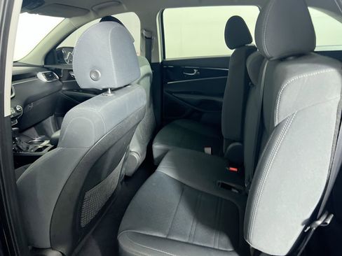 Used 2020 Kia Sorento LX w/ LX I4 Convenience Package FWD image 26