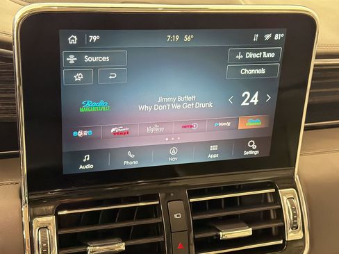 Used 2021 Lincoln Navigator Black Label w/ Cargo Convenience Package image 26