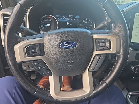 Used 2022 Ford F350 Lariat w/ Lariat Ultimate Package AWD/4WD image 16