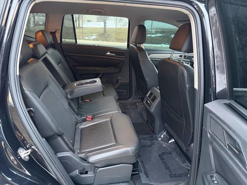 Used 2018 Volkswagen Atlas SE image 32