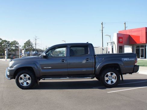 Used 2014 Toyota Tacoma PreRunner image 10
