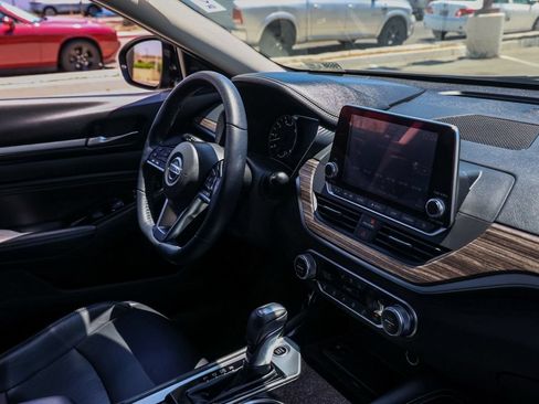 Used 2020 Nissan Altima 2.5 Platinum FWD image 19