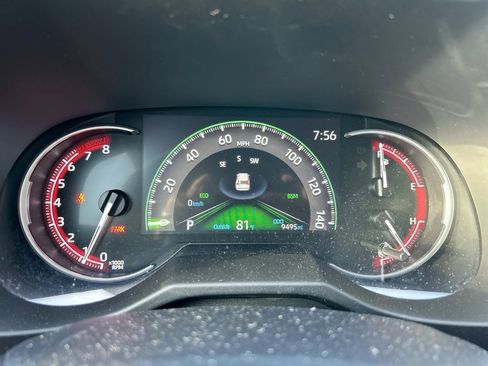 Used 2025 Toyota RAV4 XLE FWD image 22