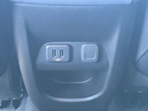 Used 2020 Chevrolet Colorado Z71 image 14