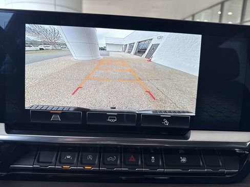 Certified 2023 GMC Sierra 1500 SLT w/ SLT Convenience Package image 15