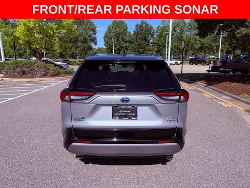 Used 2023 Toyota RAV4 XSE AWD/4WD image 6