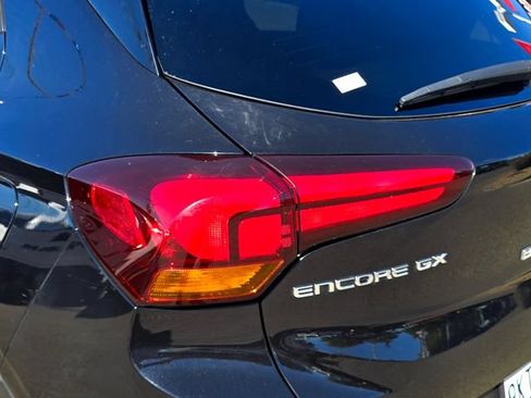 Used 2024 Buick Encore GX Preferred FWD image 25