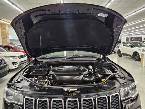 Used 2018 Jeep Grand Cherokee Limited w/ Trailer Tow Group IV image 39