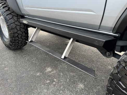 Used 2021 Ford Bronco Wildtrak image 10