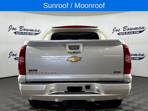 Used 2012 Chevrolet Avalanche LTZ AWD/4WD image 7