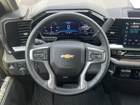 Used 2025 Chevrolet Silverado 2500 LT AWD/4WD image 26