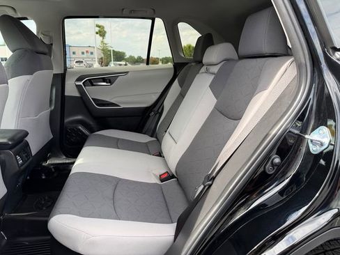 Certified 2025 Toyota RAV4 XLE w/ Convenience Package AWD/4WD image 15