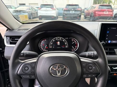 Used 2025 Toyota RAV4 LE FWD image 20