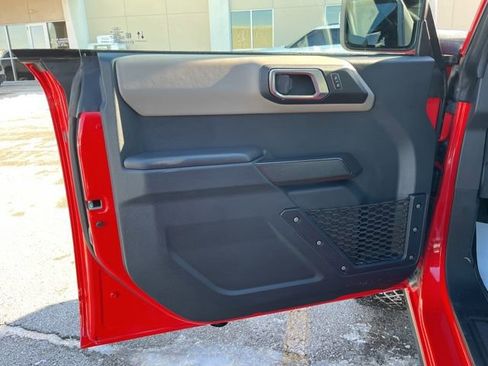 Used 2024 Ford Bronco Wildtrak image 13