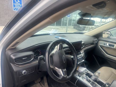 Used 2021 Ford Explorer Limited w/ Equipment Group 301A image 41