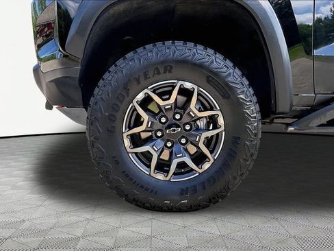 Used 2024 Chevrolet Colorado ZR2 AWD/4WD image 21