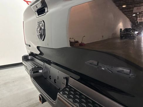 Used 2021 RAM 1500 Big Horn AWD/4WD image 10