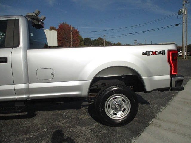 Used 2017 Ford F250 XL w/ Power Equipment Group AWD/4WD image 5