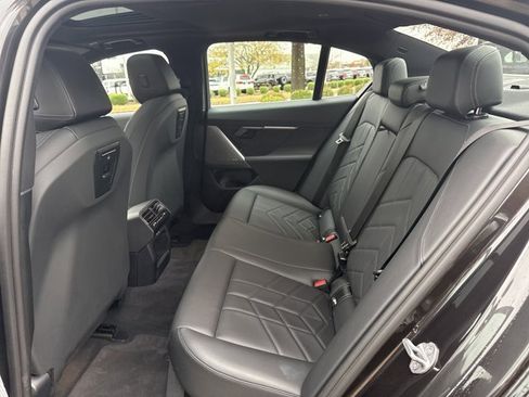 Certified 2024 BMW 530i xDrive w/ Convenience Package image 11