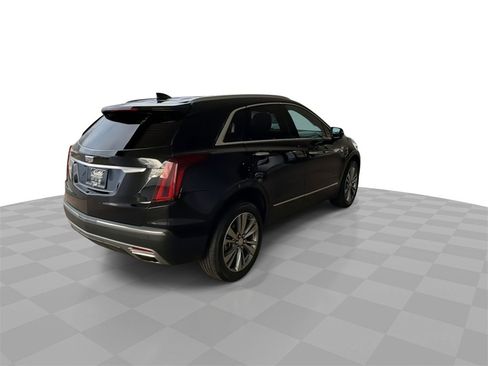 Certified 2025 Cadillac XT5 Premium Luxury image 8