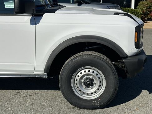 New 2025 Ford Bronco 4-Door image 39