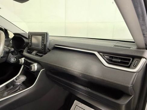 Used 2019 Toyota RAV4 LE image 36